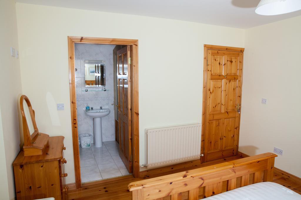 Fort Farmhouse B&B Castlegregory Exterior photo